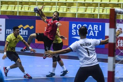 हैंडबॉल गति और रोमांच का खेल, जिसमें टीमवर्क की भूमिका अहम हैंडबॉल गति और रोमांच का खेल, जिसमें टीमवर्क की भूमिका अहम