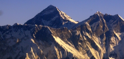 नेपाल में बर्फबारी और हिमस्खलन का खतरा, 29 से 31 अक्टूबर तक प्रतिबंधित क्षेत्रों में ट्रैकिंग पर रोक