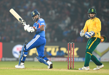 बाराबती स्टेडियम में विश्व-स्तरीय खिलाड़ियों का स्वागत करते हुए हमें बेहद खुशी है: सीएम माझी