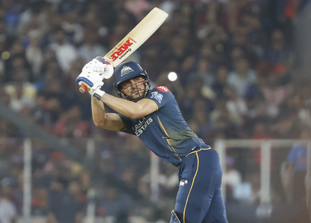 आईपीएल 2026 अरशद के बाद गिल-बटलर ने बिखेरी चमक, जीटी ने आरसीबी को 4 विकेट से हराया