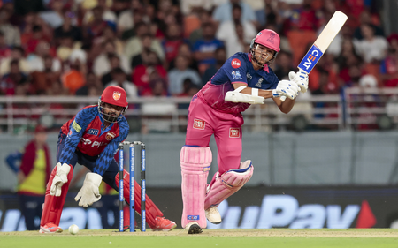 पीबीकेएस के विजय रथ पर लगा ब्रेक, आरआर ने 6 विकेट से हराया