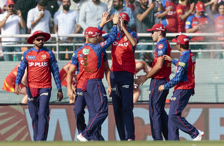 आईपीएल 2026 आखिर क्यों एसआरएच के खिलाफ बांह पर काली पट्टी बांधकर उतरी पंजाब किंग्स? आईपीएल 2026 आखिर क्यों एसआरएच के खिलाफ बांह पर काली पट्टी बांधकर उतरी पंजाब किंग्स?