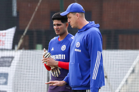 गिल-अय्यर की रिकवरी को लेकर गेंदबाजी कोच मोर्ने मोर्कल ने दिया अपडेट