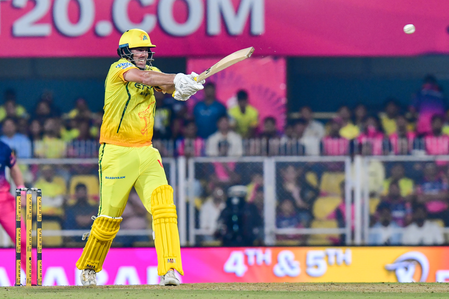 आईपीएल 2026 जेमी ओवरटन ने धोनी को पछाड़ा, बल्लेबाजी में बनाया खास रिकॉर्ड