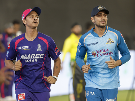 आईपीएल 2026 डीसी ने टॉस जीतकर गेंदबाजी चुनी, जीटी की टीम में कप्तान गिल की वापसी