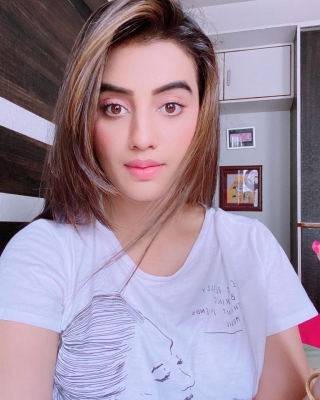 अक्षरा सिंह का नया गाना हमार तिरछी नजर मचा रहा धूम