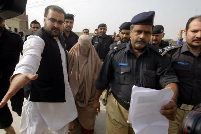 Pakistan: Landlords, shop owners arrested for renting properties to Afghans in Quetta Pakistan: Landlords, shop owners arrested for renting properties to Afghans in Quetta