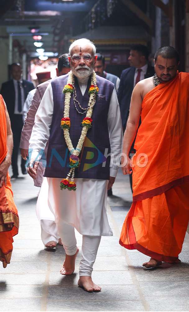 PM Modi Visits Sri Krishna Matha temple