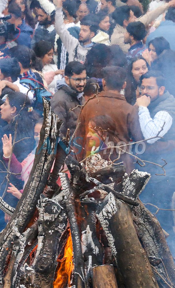 People Celebrate Lohri festival