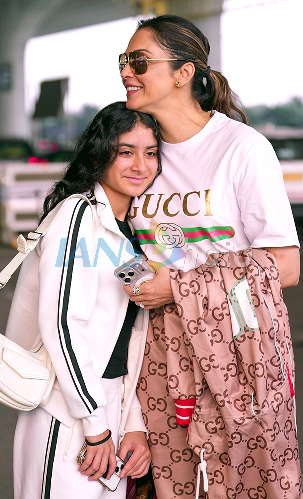 Celebrities Spotted at Airport