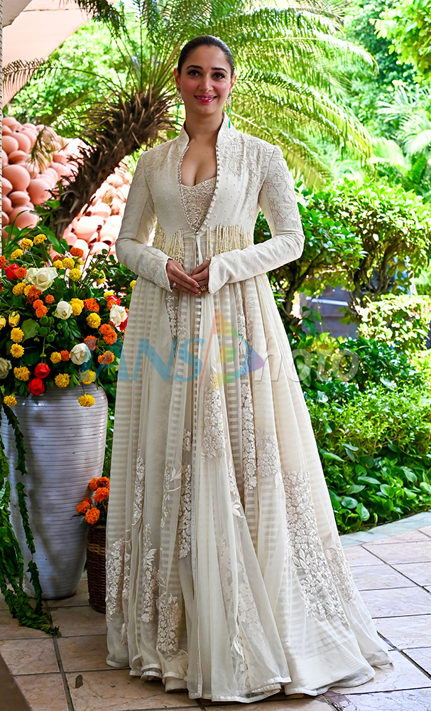 Sidharth Malhotra and Tamannaah Bhatia Promote The Vvaan