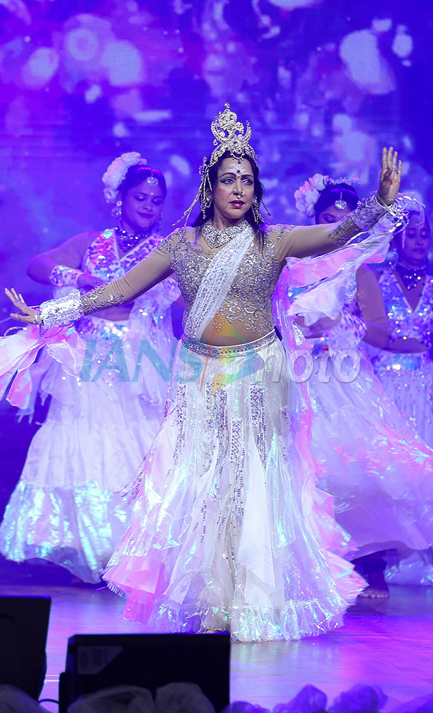 Hema Malini Performs Classical Dance Drama ‘Ganga’ at Braj Raj Utsav